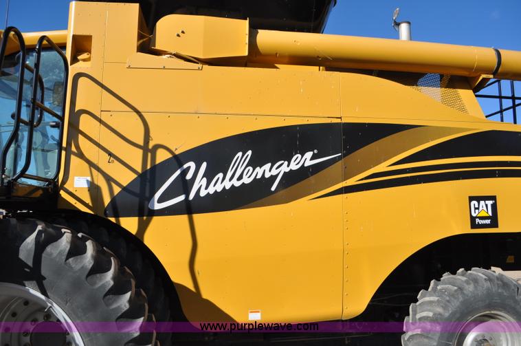 image for item C3227 2004 AGCO Challenger 670 combine