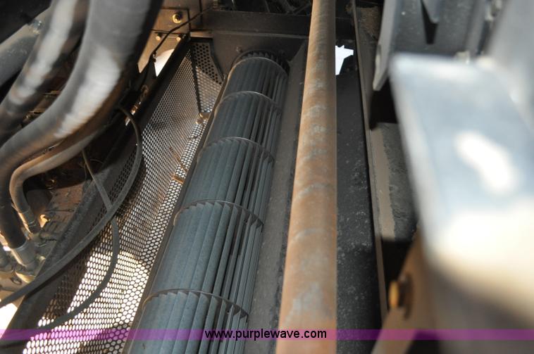 image for item C3227 2004 AGCO Challenger 670 combine