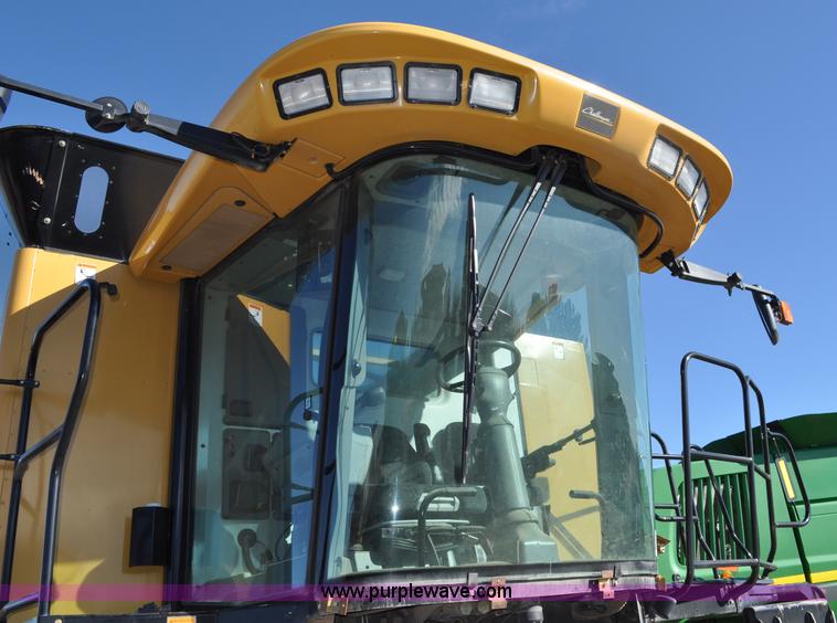 image for item C3227 2004 AGCO Challenger 670 combine