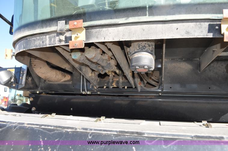 image for item C3227 2004 AGCO Challenger 670 combine