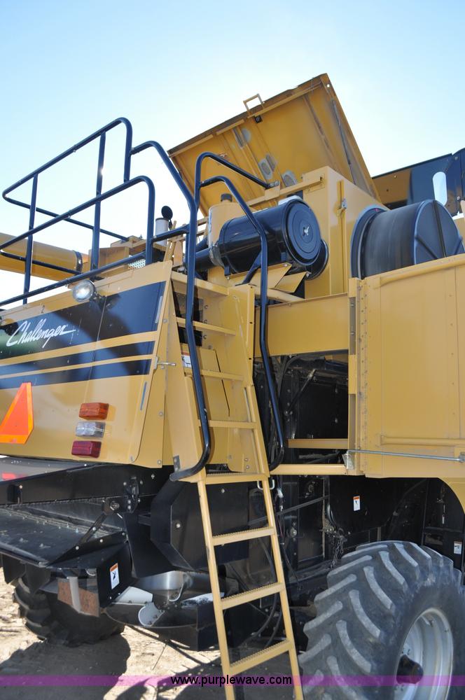 image for item C3227 2004 AGCO Challenger 670 combine