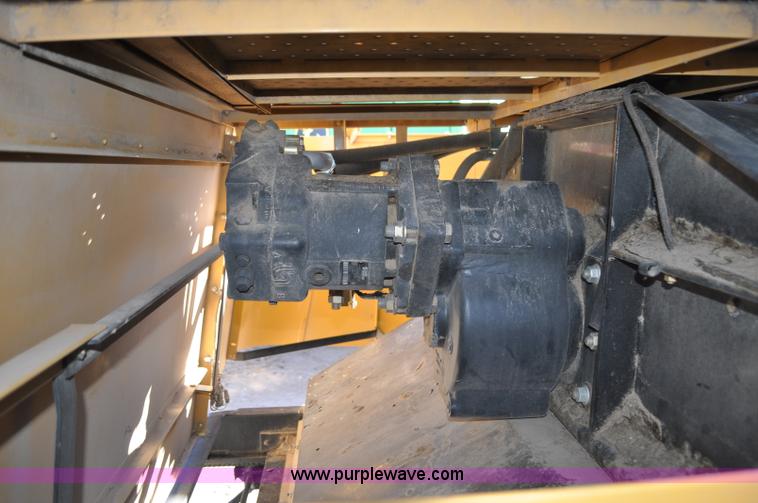 image for item C3227 2004 AGCO Challenger 670 combine