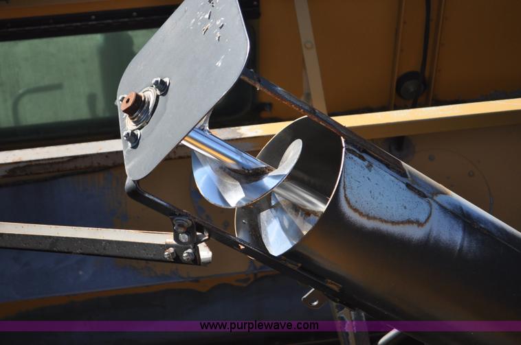 image for item C3227 2004 AGCO Challenger 670 combine