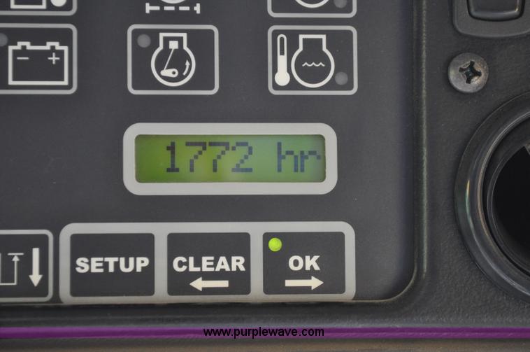 image for item C3227 2004 AGCO Challenger 670 combine