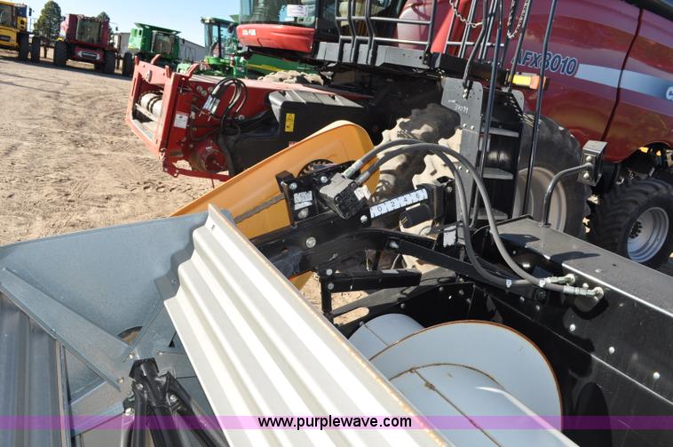 image for item C3227 2004 AGCO Challenger 670 combine