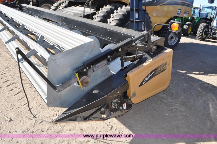 image for item C3227 2004 AGCO Challenger 670 combine