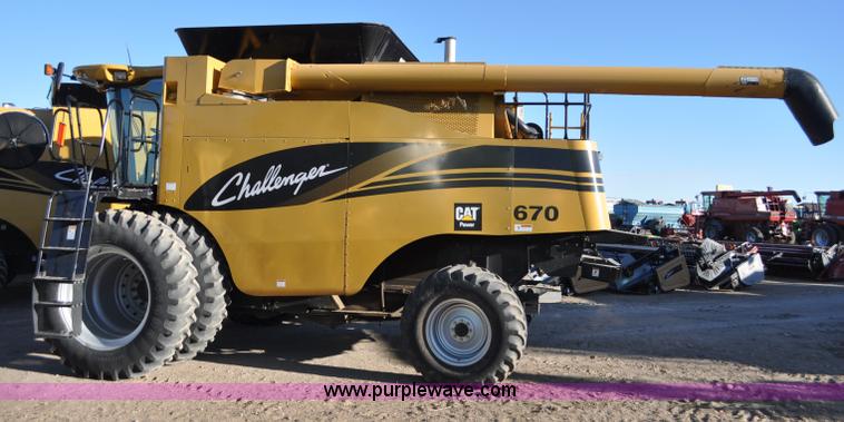 image for item C3228 2004 AGCO Challenger 670 combine