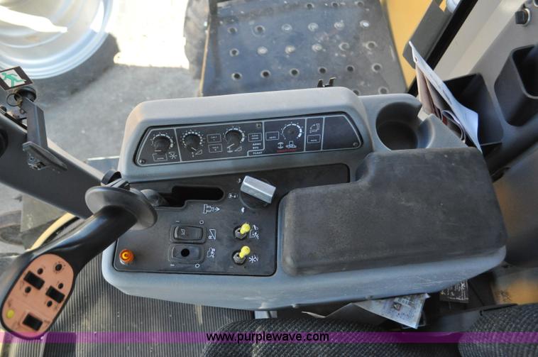 image for item C3228 2004 AGCO Challenger 670 combine