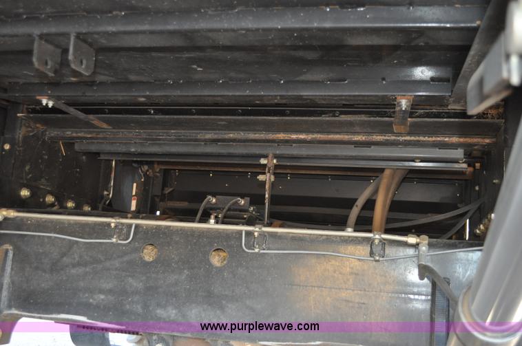 image for item C3228 2004 AGCO Challenger 670 combine