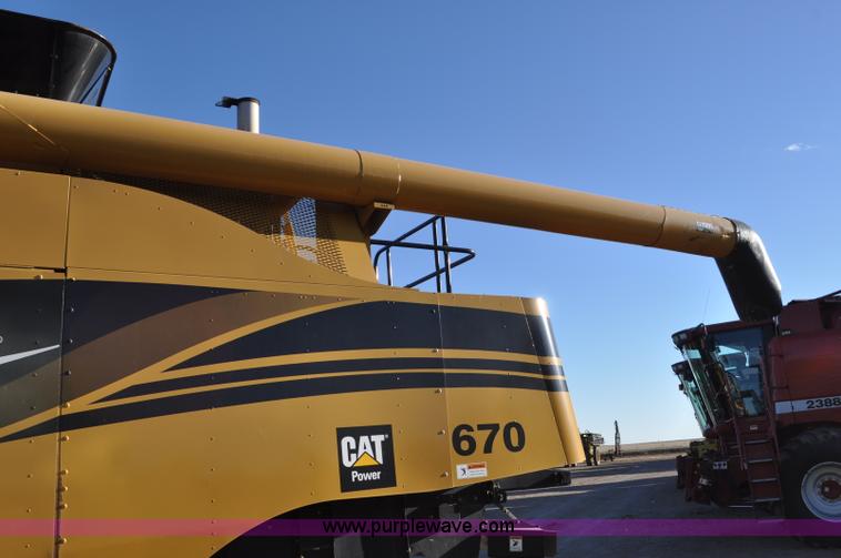 image for item C3228 2004 AGCO Challenger 670 combine