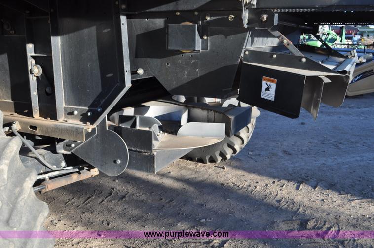 image for item C3228 2004 AGCO Challenger 670 combine