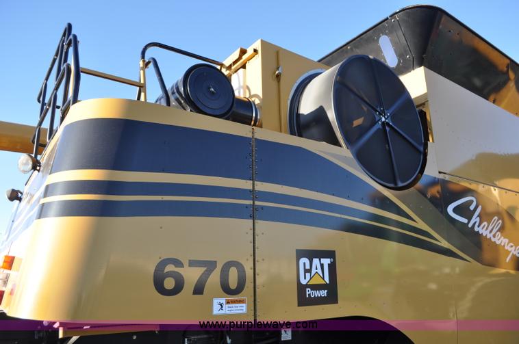 image for item C3228 2004 AGCO Challenger 670 combine