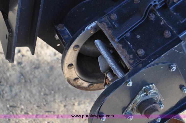 image for item C3228 2004 AGCO Challenger 670 combine