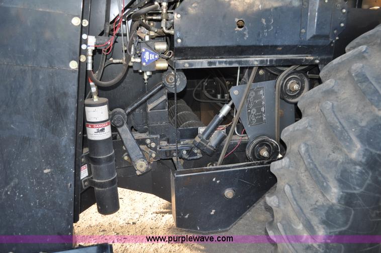 image for item C3228 2004 AGCO Challenger 670 combine