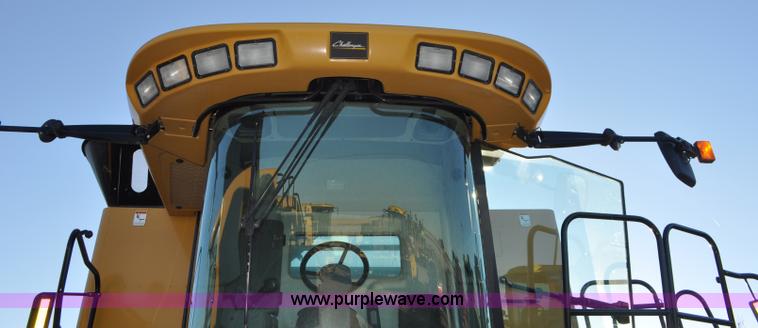 image for item C3228 2004 AGCO Challenger 670 combine