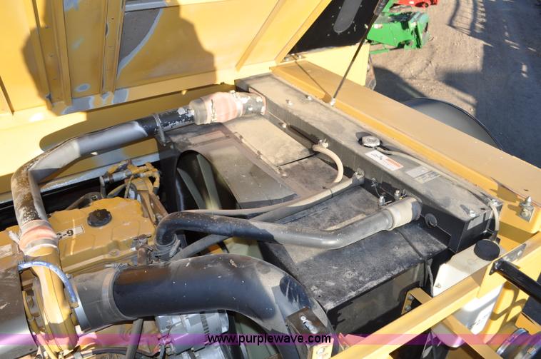 image for item C3228 2004 AGCO Challenger 670 combine