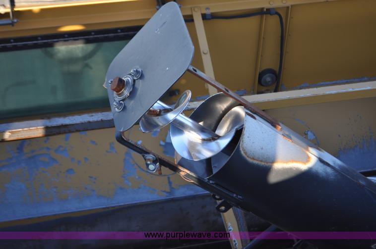 image for item C3228 2004 AGCO Challenger 670 combine