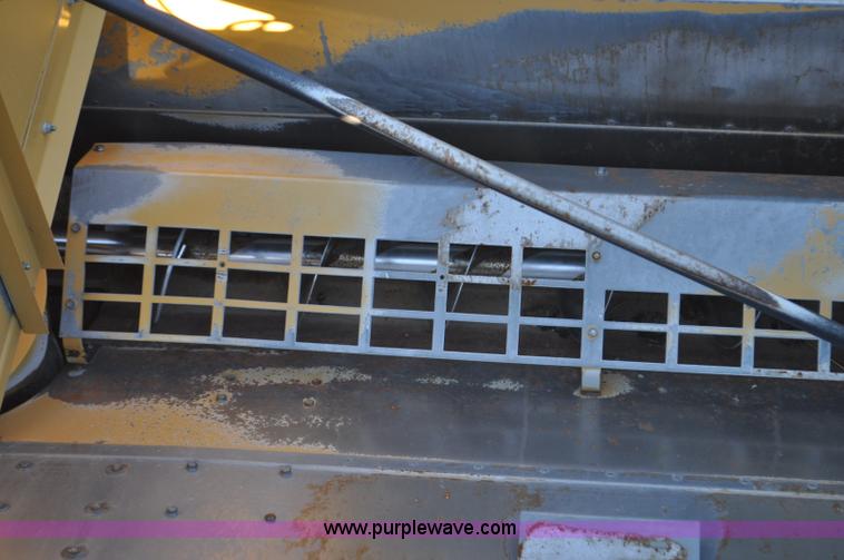 image for item C3228 2004 AGCO Challenger 670 combine