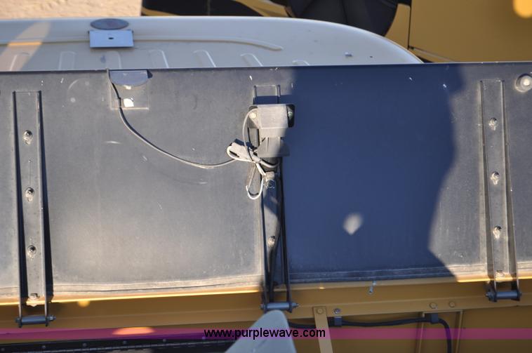 image for item C3228 2004 AGCO Challenger 670 combine