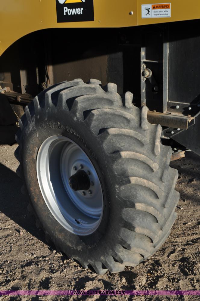 image for item C3228 2004 AGCO Challenger 670 combine