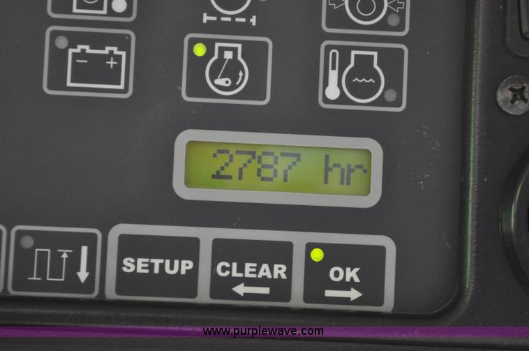 image for item C3228 2004 AGCO Challenger 670 combine