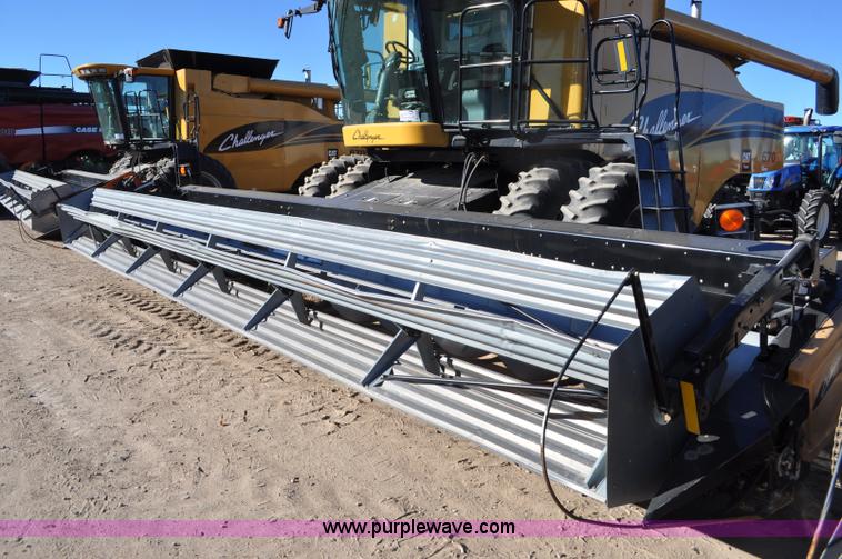 image for item C3228 2004 AGCO Challenger 670 combine