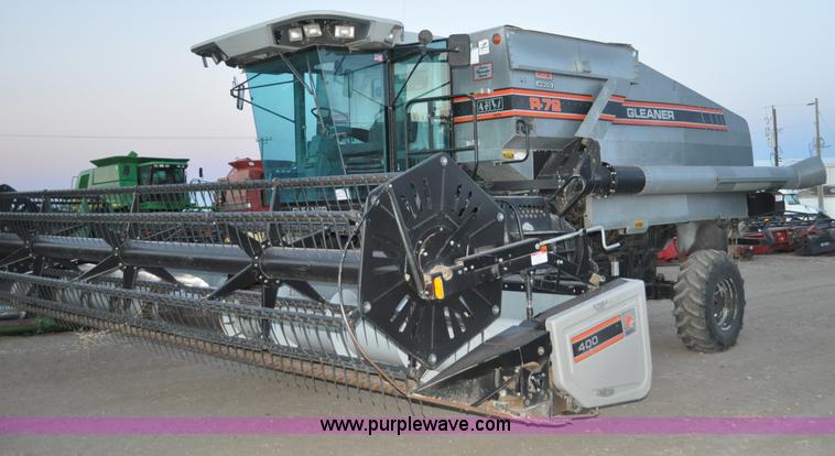 image for item C3231 1992 Gleaner R72 combine