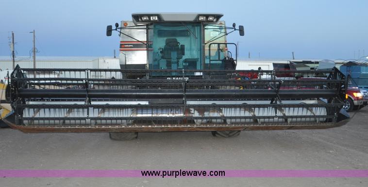 image for item C3231 1992 Gleaner R72 combine
