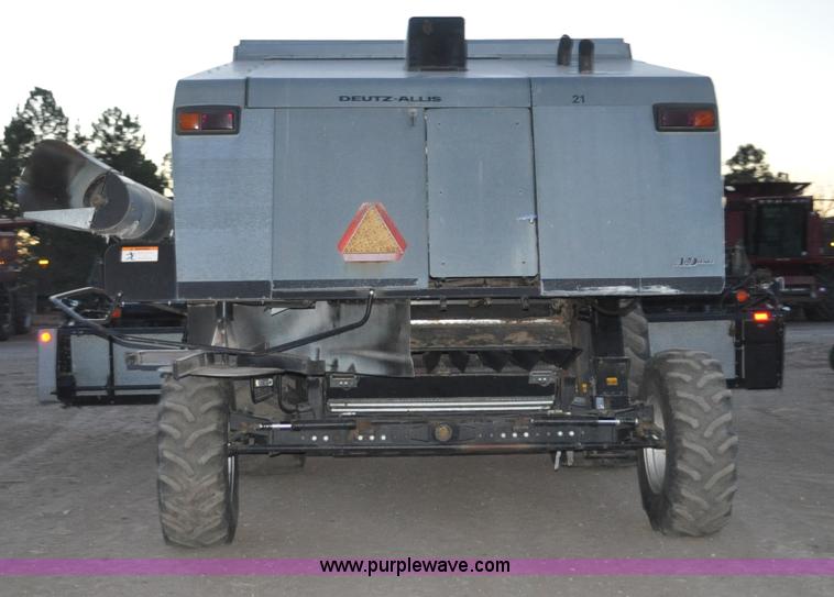 image for item C3231 1992 Gleaner R72 combine