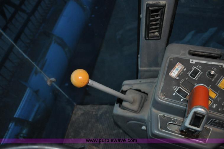 image for item C3231 1992 Gleaner R72 combine