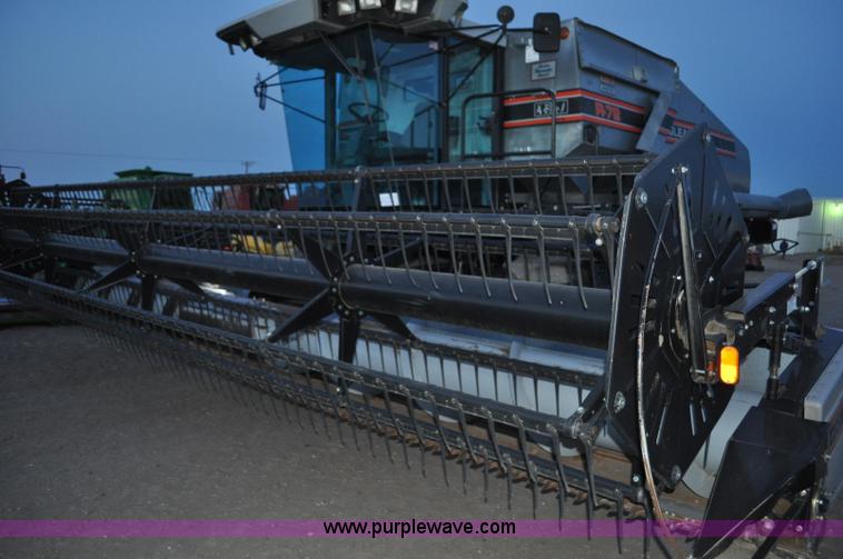 image for item C3231 1992 Gleaner R72 combine