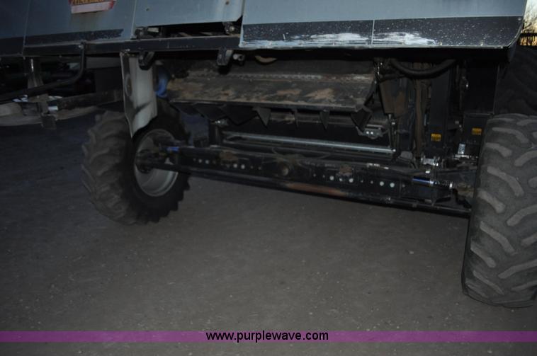 image for item C3231 1992 Gleaner R72 combine