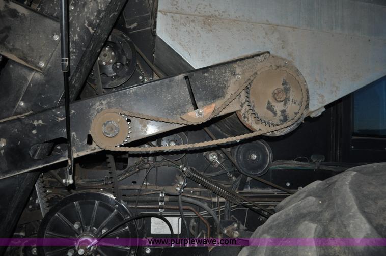 image for item C3231 1992 Gleaner R72 combine