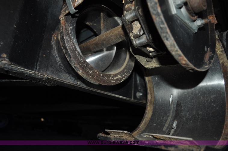 image for item C3231 1992 Gleaner R72 combine