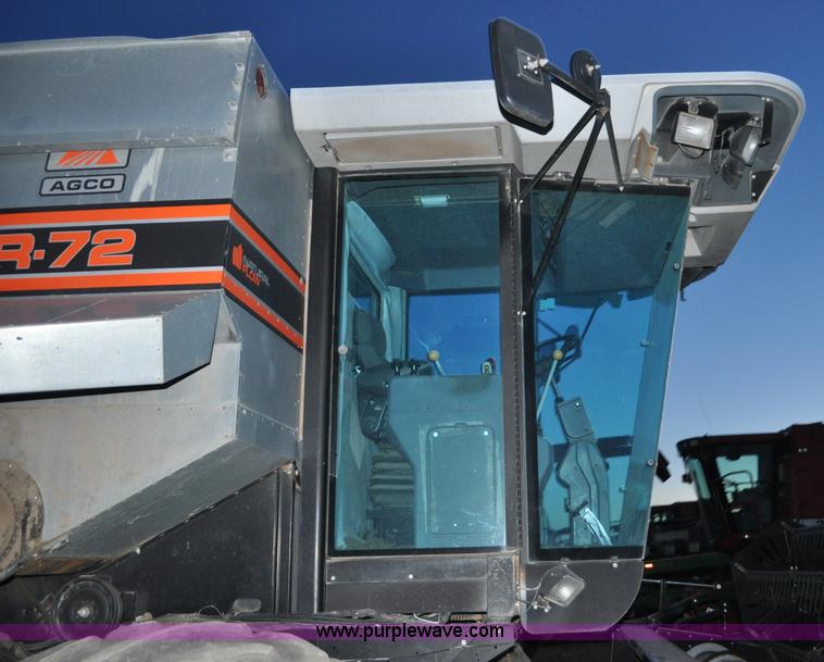 image for item C3231 1992 Gleaner R72 combine