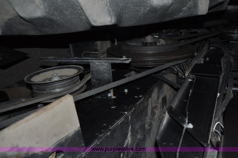 image for item C3231 1992 Gleaner R72 combine