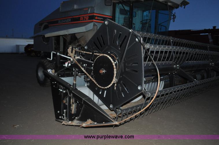 image for item C3231 1992 Gleaner R72 combine