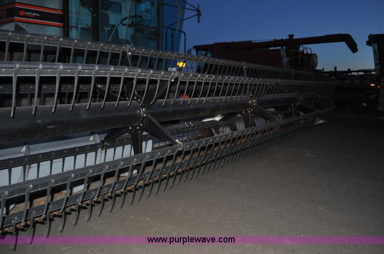 image for item C3231 1992 Gleaner R72 combine