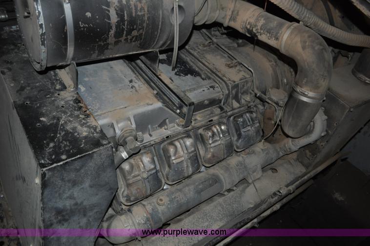 image for item C3231 1992 Gleaner R72 combine