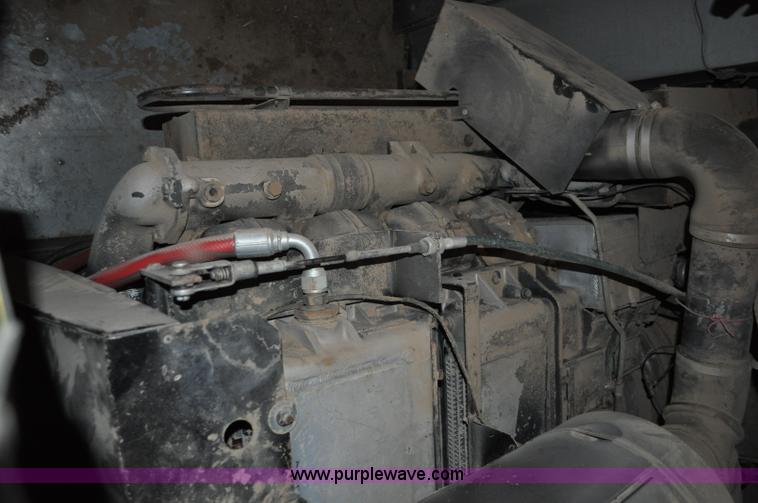 image for item C3231 1992 Gleaner R72 combine