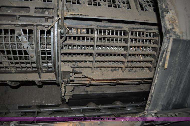 image for item C3231 1992 Gleaner R72 combine