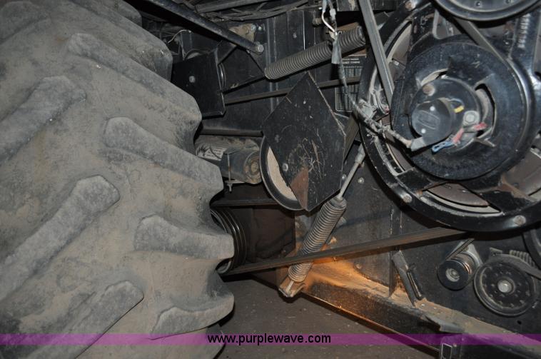 image for item C3231 1992 Gleaner R72 combine