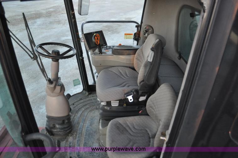 image for item C3232 2004 Case IH 8010 combine