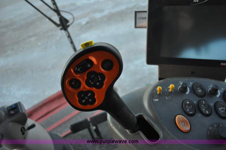 image for item C3232 2004 Case IH 8010 combine