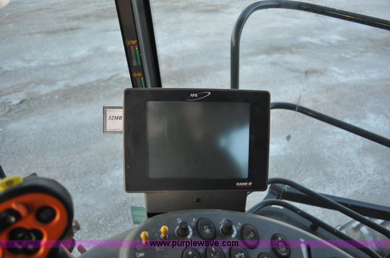 image for item C3232 2004 Case IH 8010 combine