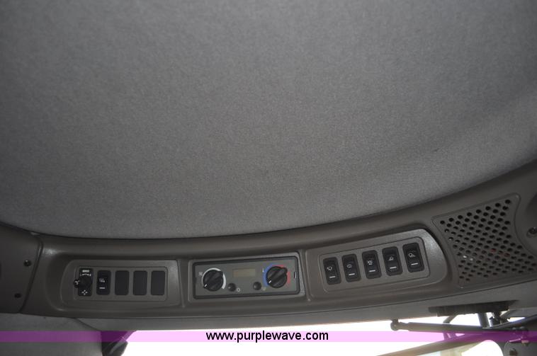 image for item C3232 2004 Case IH 8010 combine