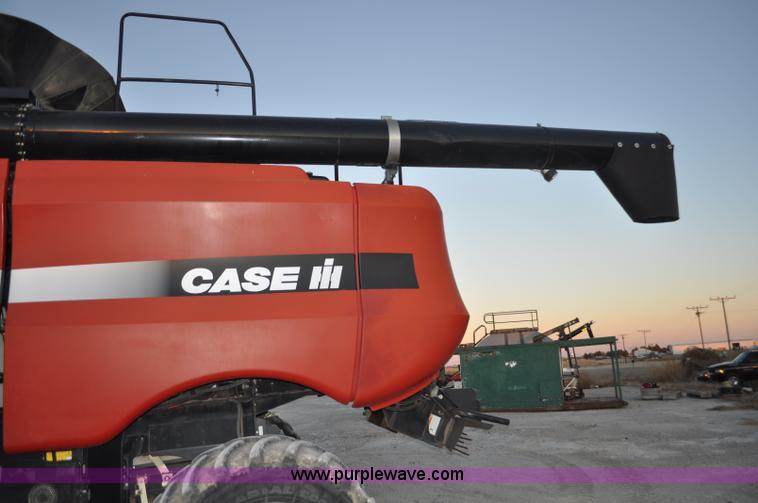 image for item C3232 2004 Case IH 8010 combine