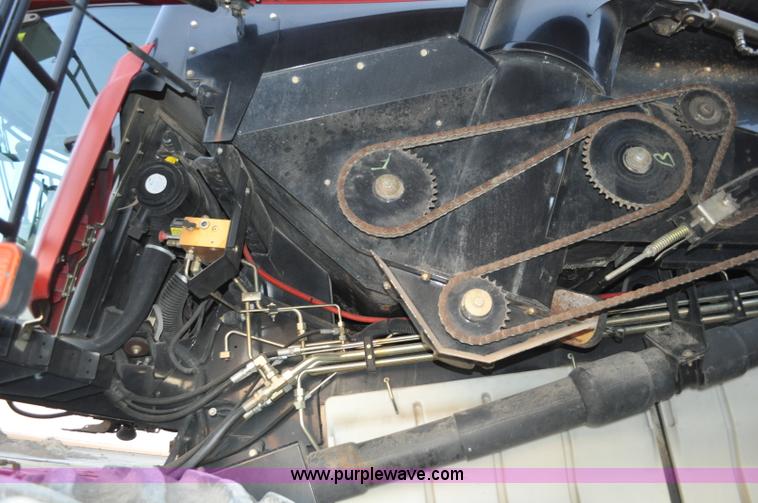 image for item C3232 2004 Case IH 8010 combine