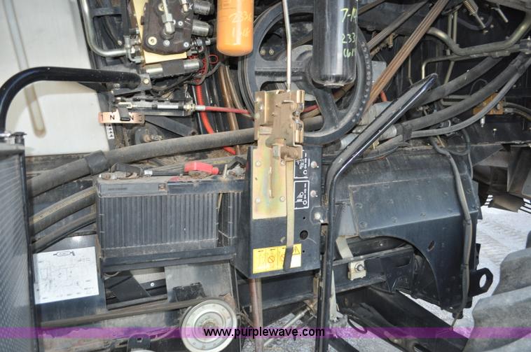 image for item C3232 2004 Case IH 8010 combine