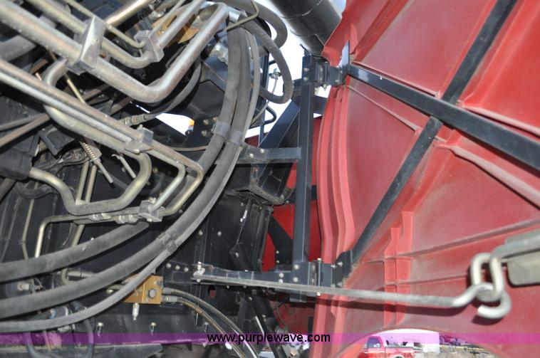 image for item C3232 2004 Case IH 8010 combine